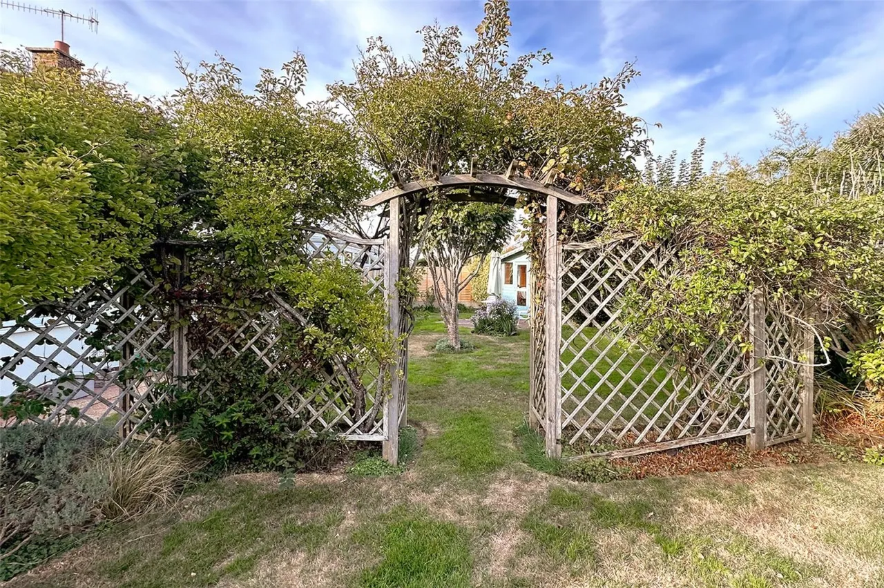 Rustington, Littlehampton, BN16, photo 26