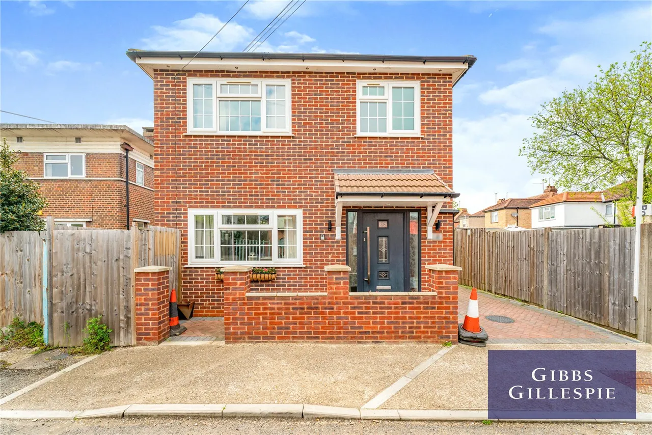3 bed house for sale, School Approach, Hayes, UB4