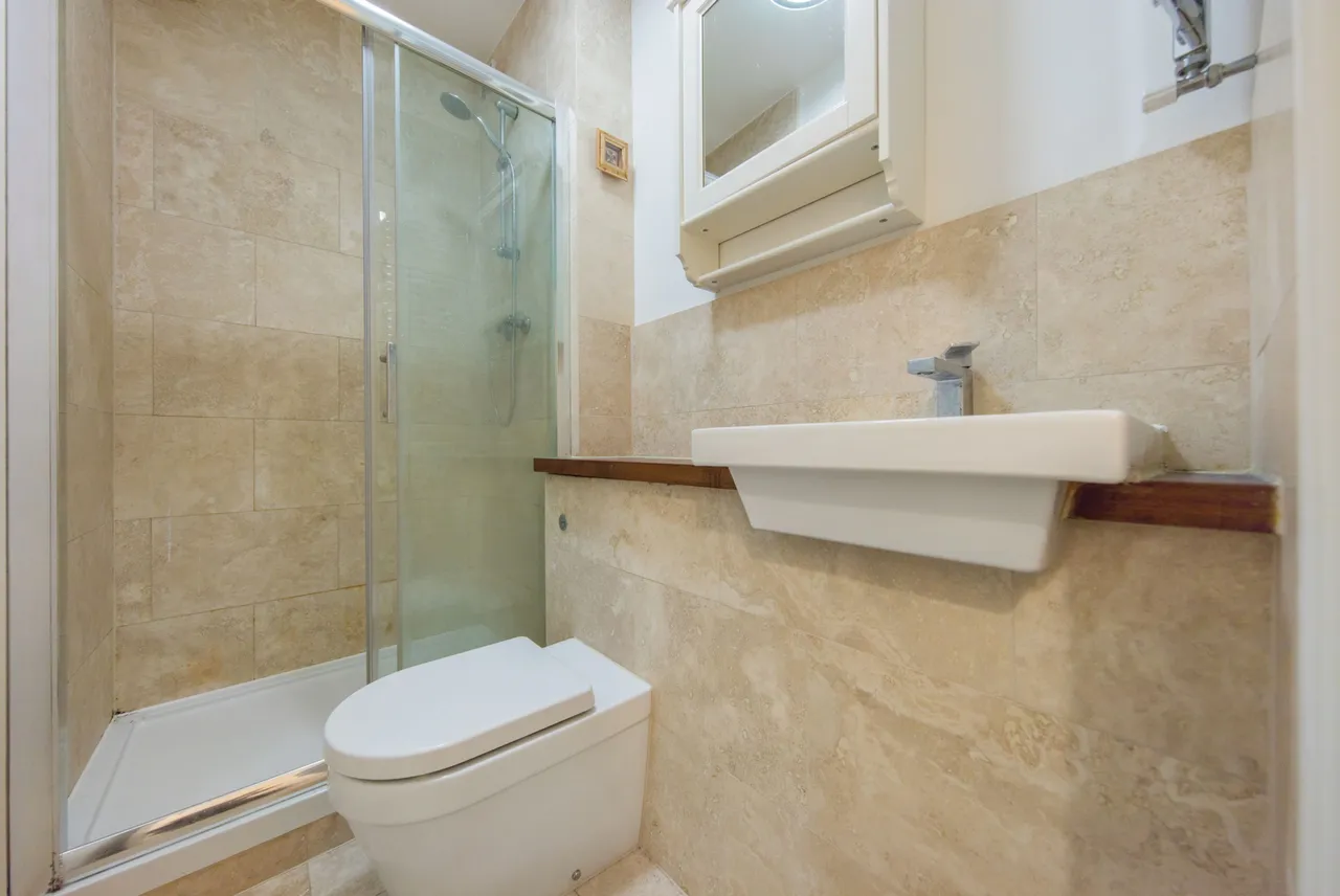 11 Marlborough, Inner Park Road, London, photo 6