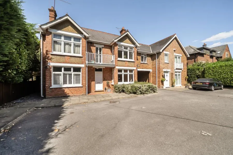 1 bed flat for sale, London Road, Ascot, SL5