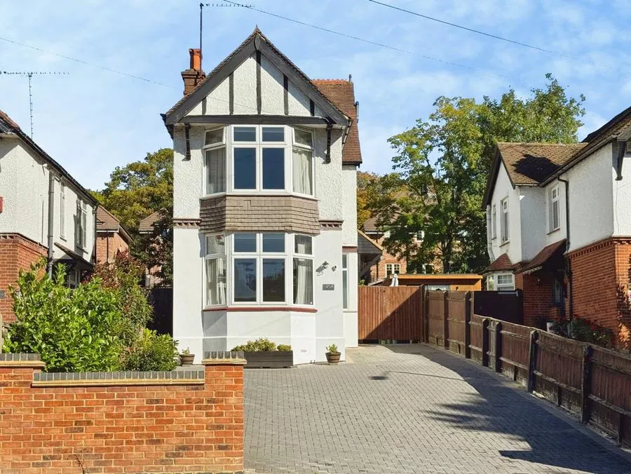 4 bed house for sale, West Wycombe Road, High Wycombe, HP12