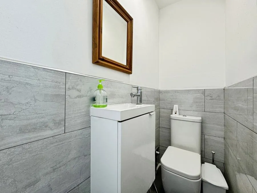 West Wycombe Road, High Wycombe, HP12, photo 11