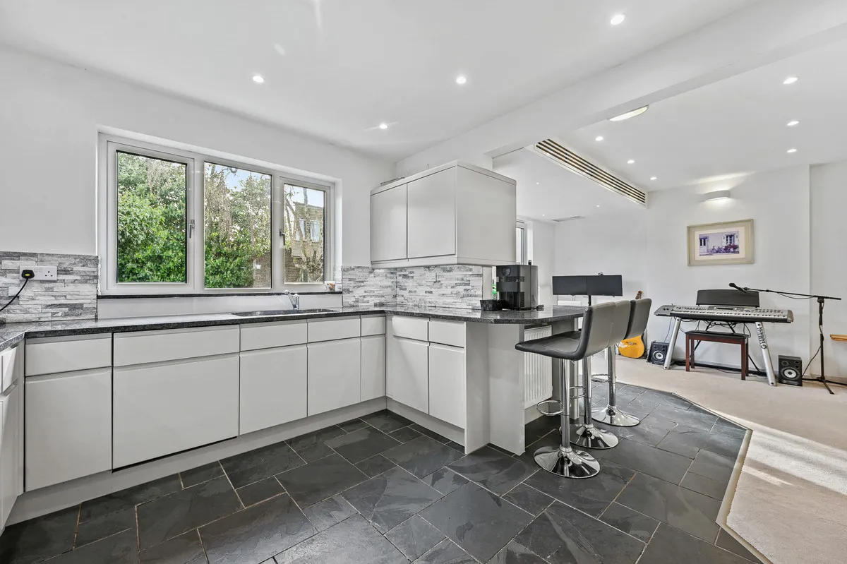 Downs Avenue, Pinner, HA5, photo 6