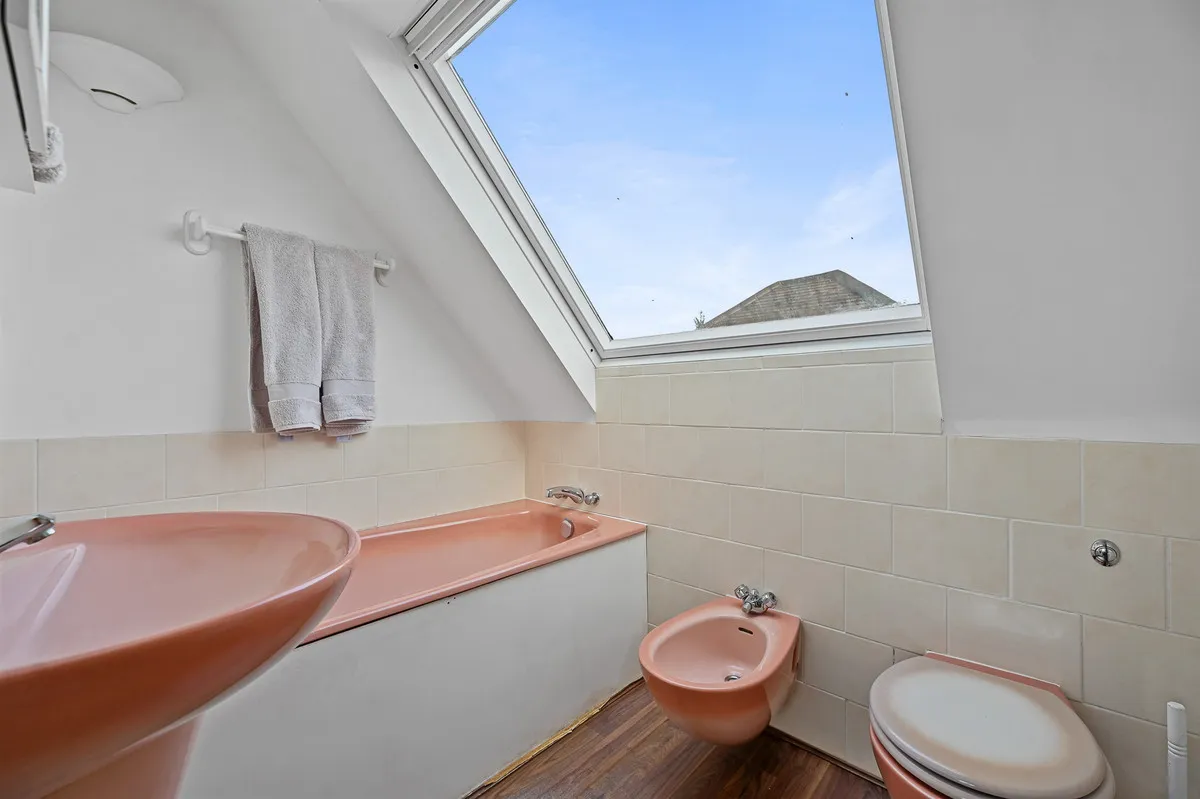 Downs Avenue, Pinner, HA5, photo 12