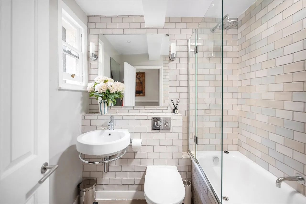 Ashchurch Grove, London, W12, photo 7