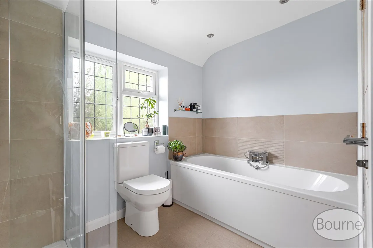 Juniper Close, Guildford, GU1, photo 9