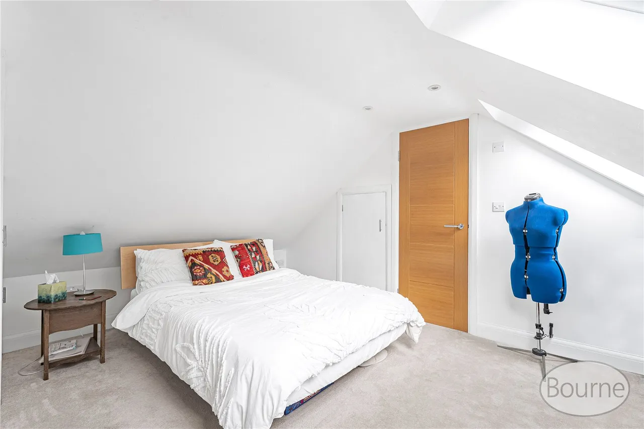 Juniper Close, Guildford, GU1, photo 8