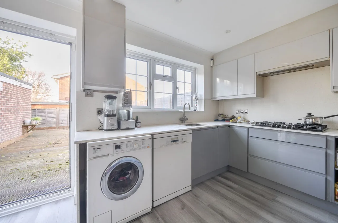 Cambridge Avenue, West Wittering, PO20, photo 4