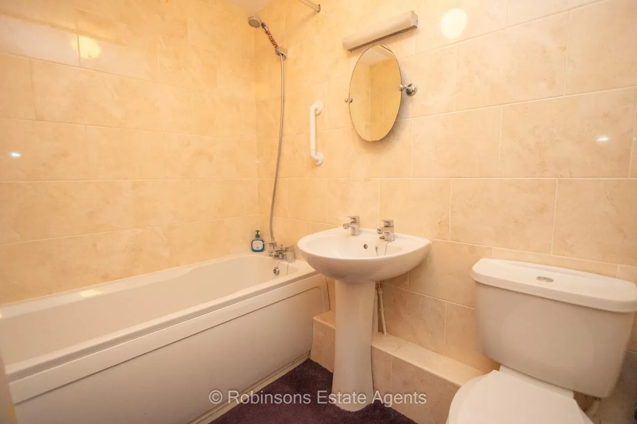 Newcastle Terrace, Framwellgate Moor, DH1, photo 10
