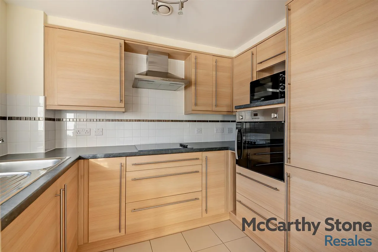New Road, Basingstoke, RG21, photo 4