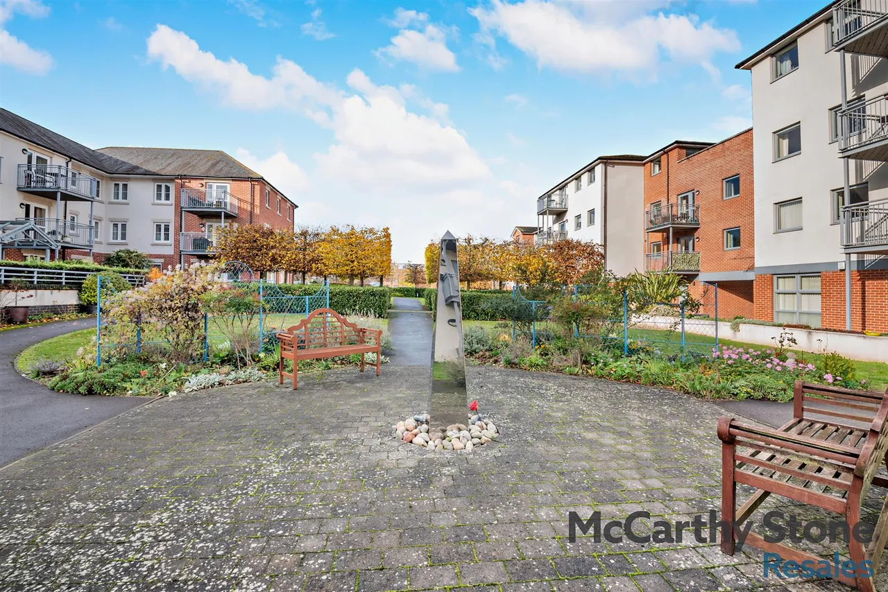 New Road, Basingstoke, RG21, photo 20
