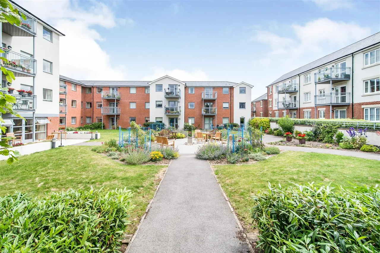1 bed flat for sale, New Road, Basingstoke, RG21