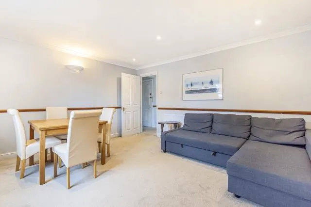 Marlborough Road, Richmond, TW10, photo 12