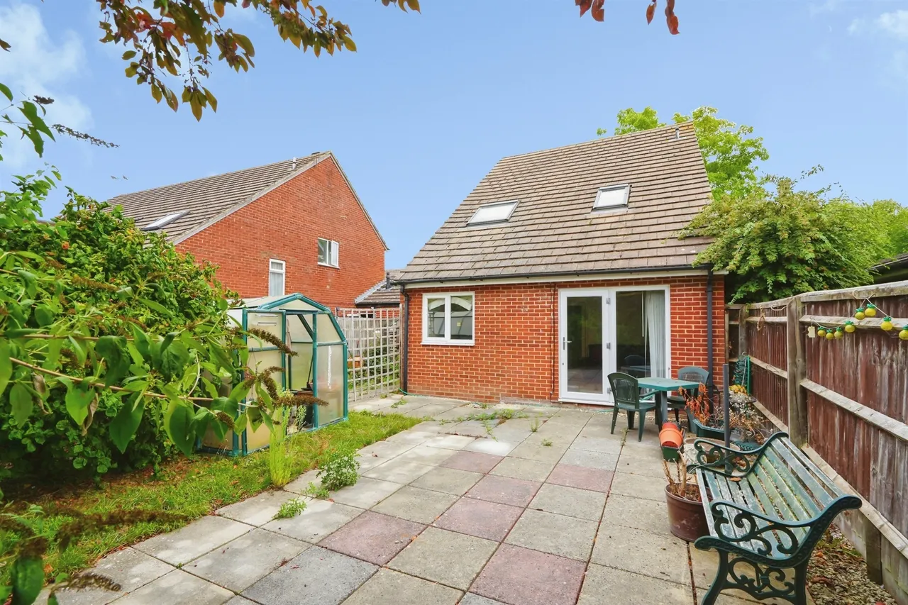 Sovereign Close, Didcot, OX11, photo 17