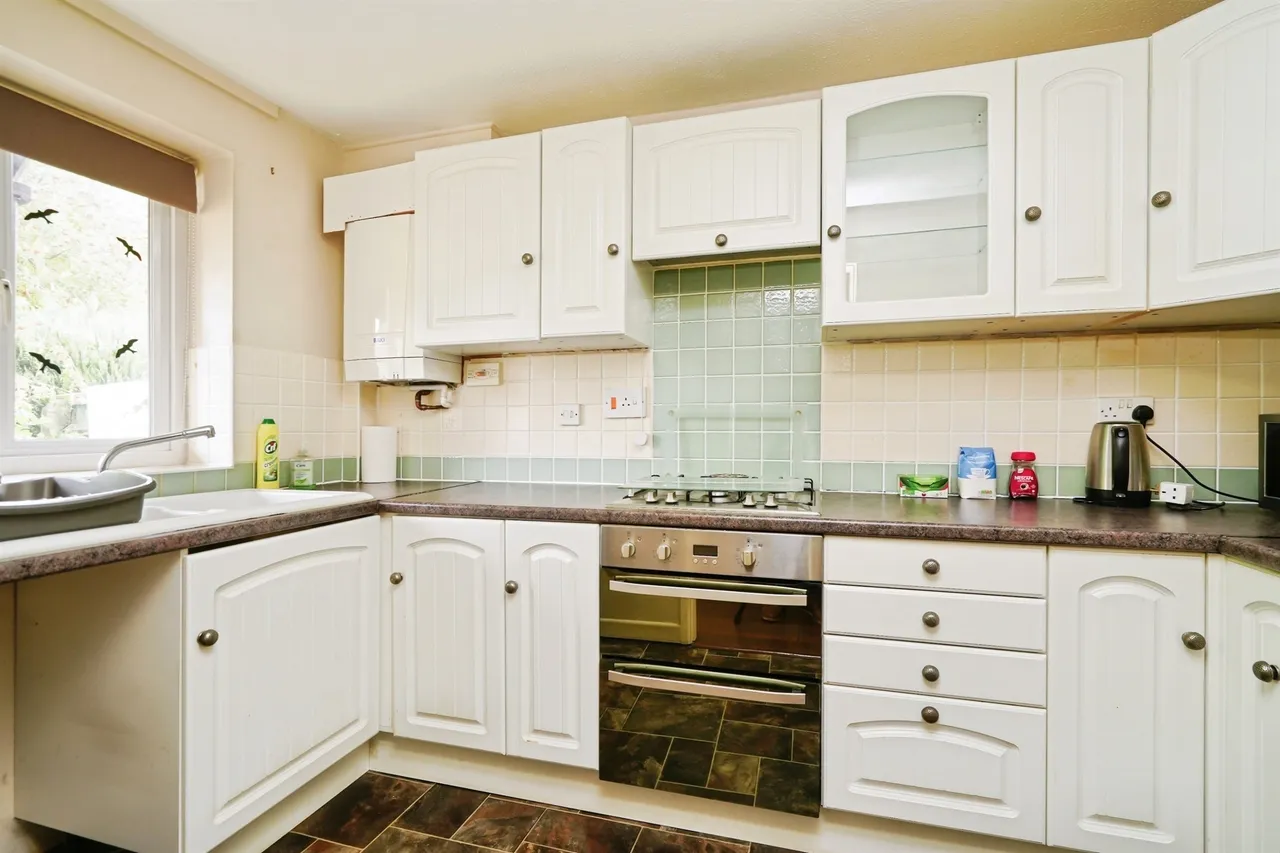 Sovereign Close, Didcot, OX11, photo 3