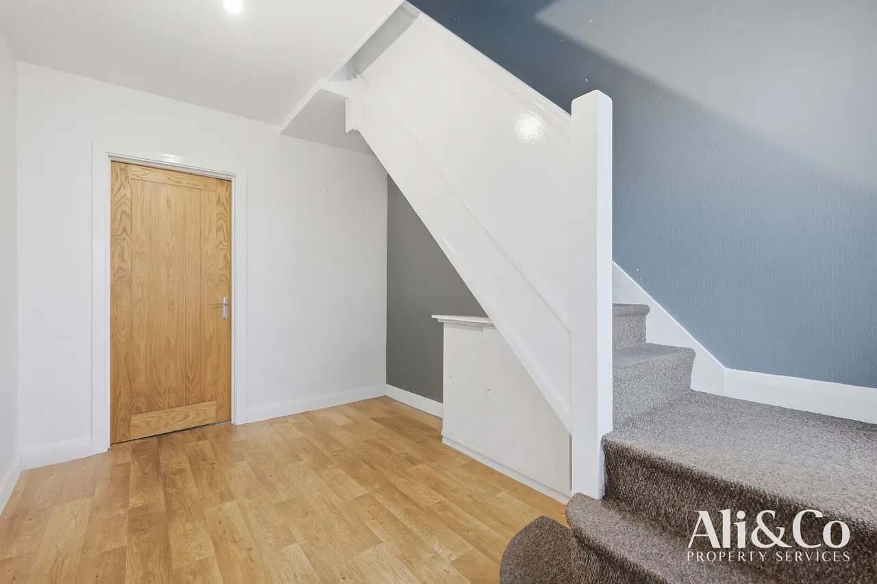 Grays, Essex, RM16 2BD, photo 4
