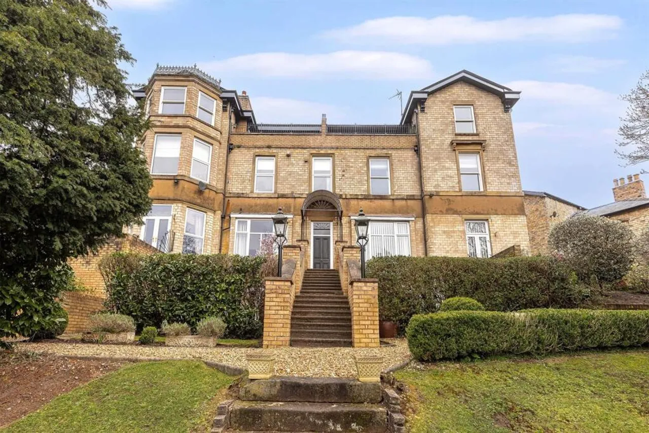 3 bed flat for sale, Southfield Richmond Road, Altrincham