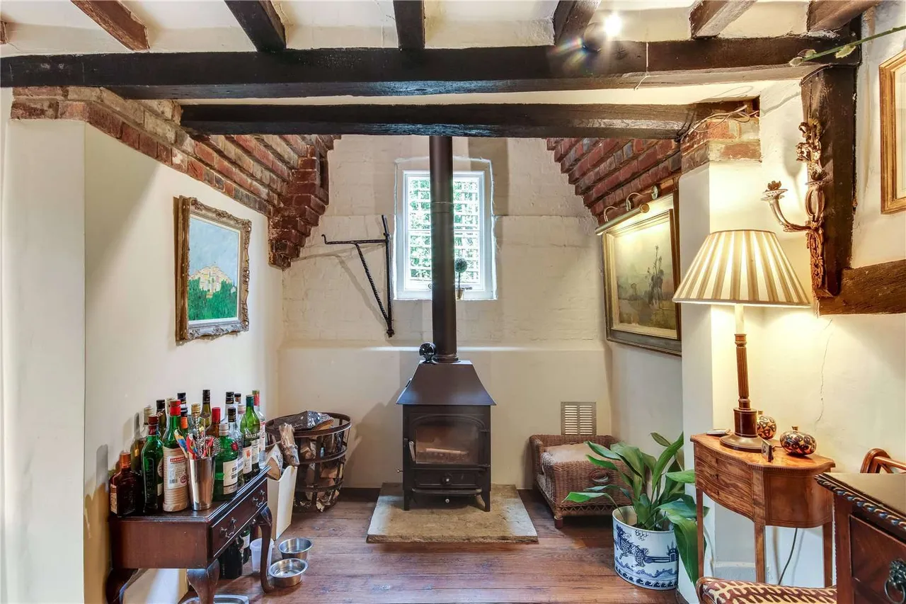 Mount Pleasant, Lamberhurst, Tunbridge Wells, Kent, TN3 8LX, photo 9