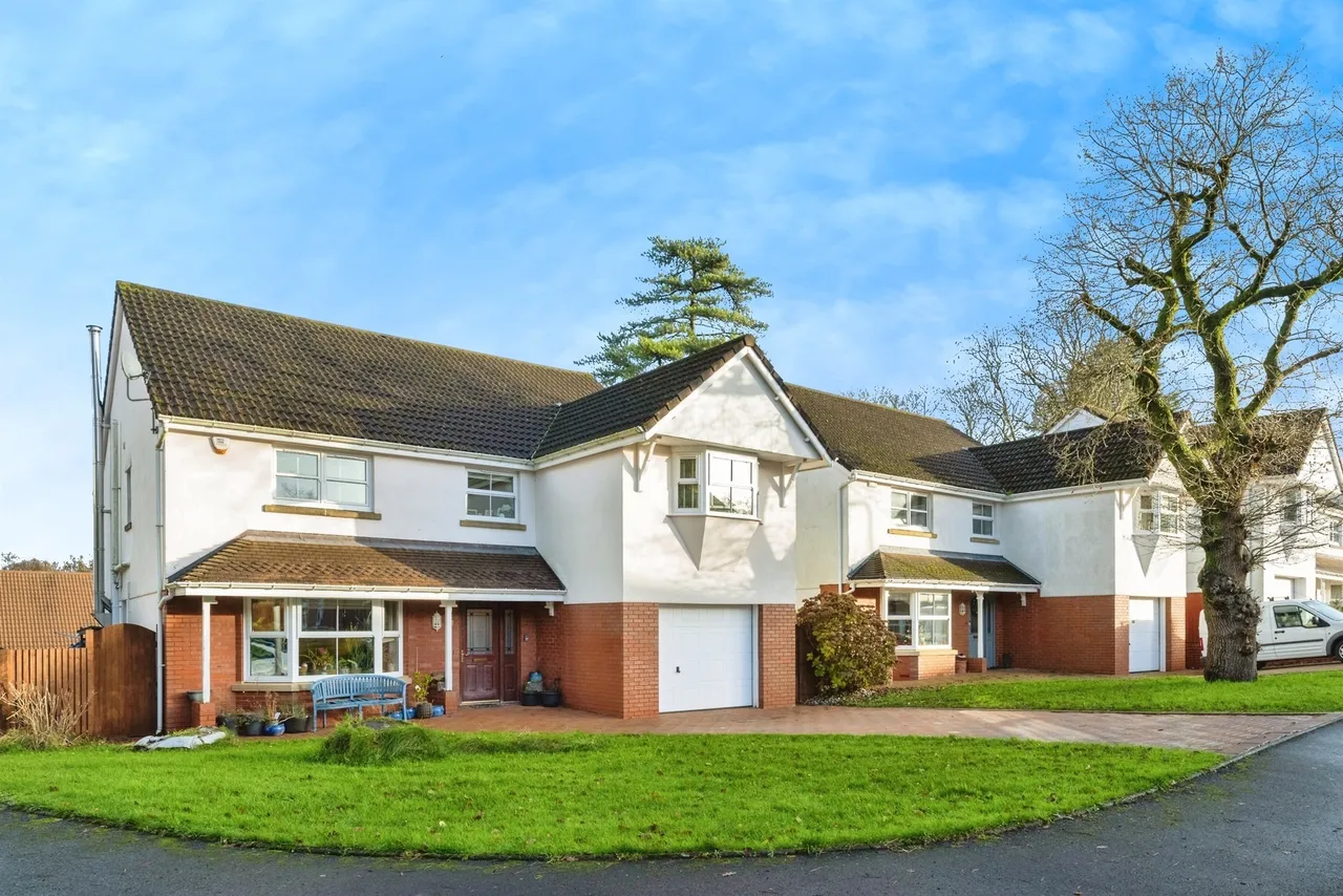 4 bed land to rent, The Mount Swansea, SA4