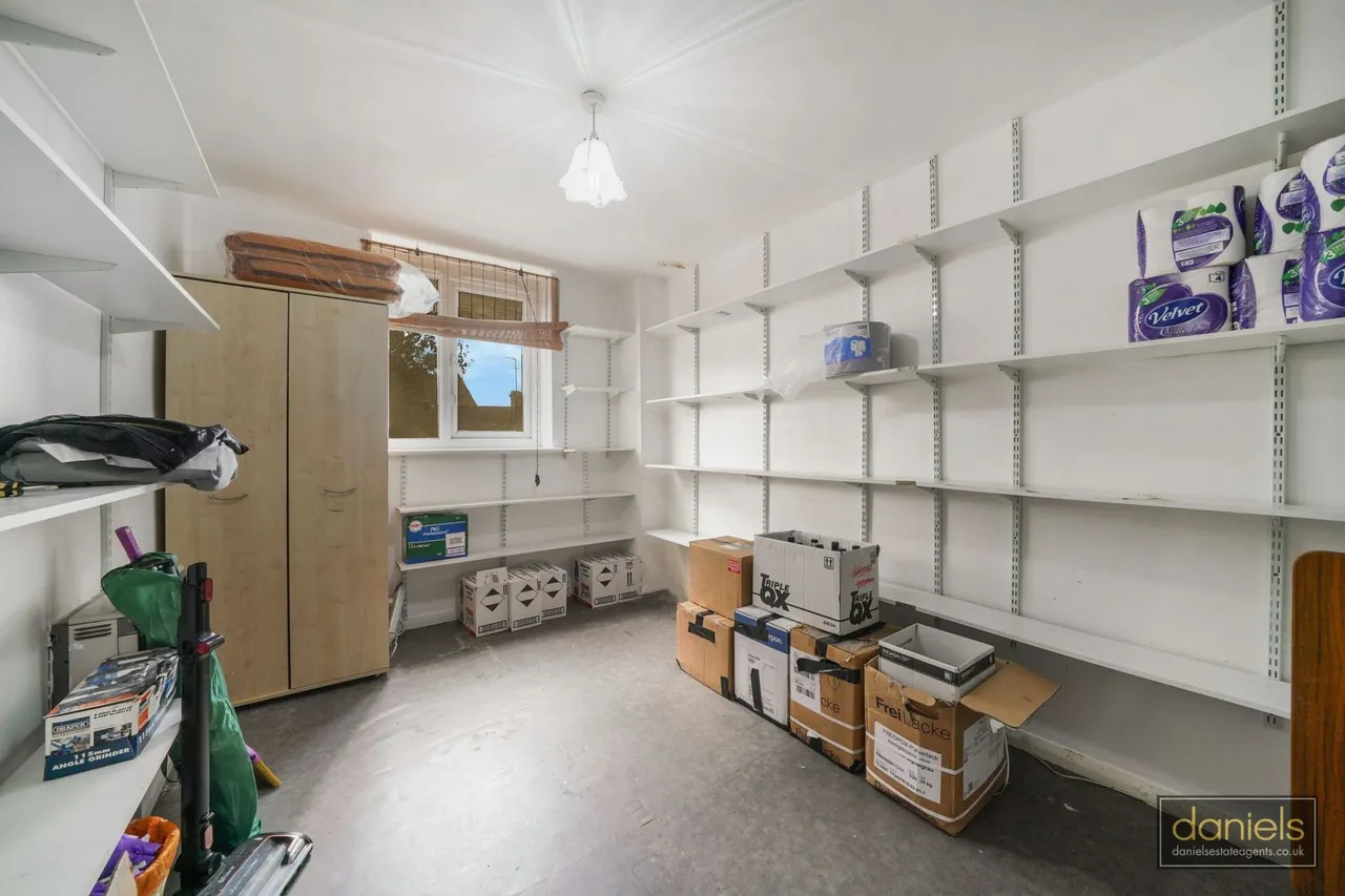 Tollhurst Drive, Queens Park, W10, photo 6