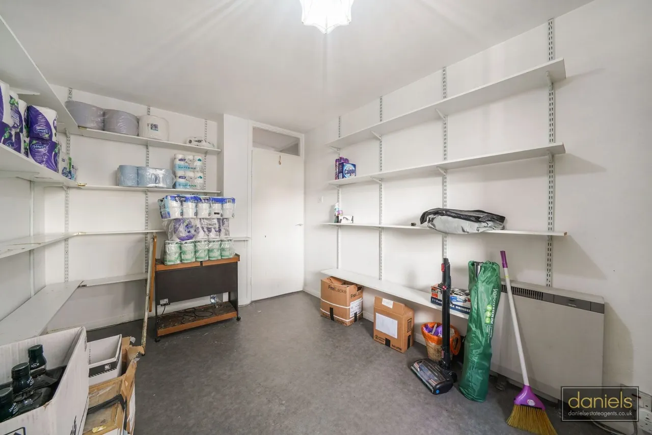 Tollhurst Drive, Queens Park, W10, photo 8
