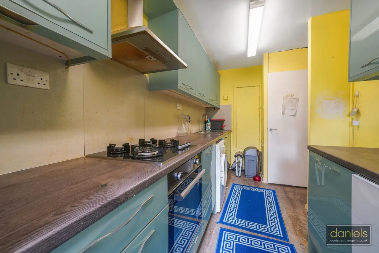 Tollhurst Drive, Queens Park, W10, photo 5