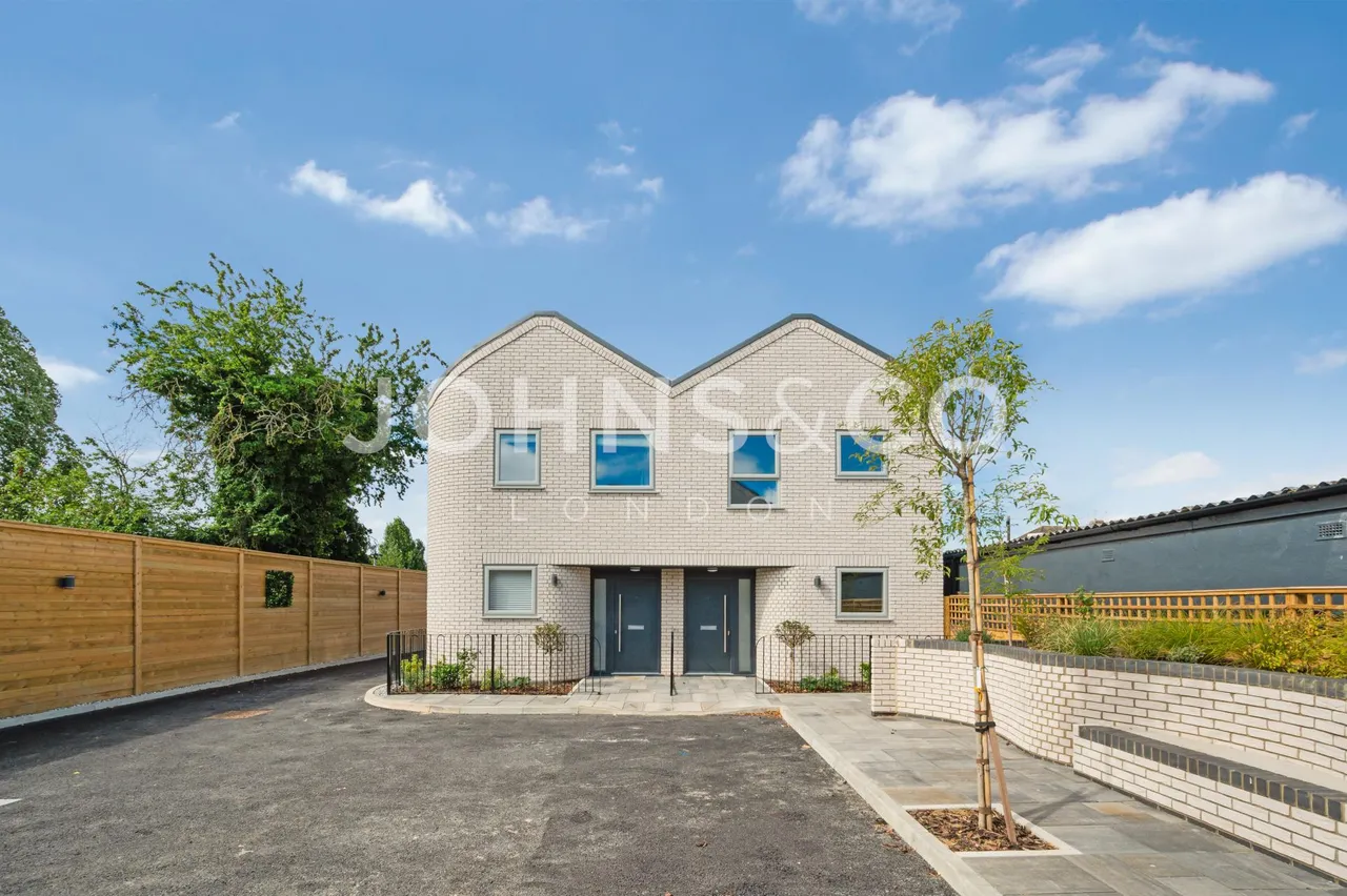 3 bed house for sale, Rothbury Row, Isleworth, TW7