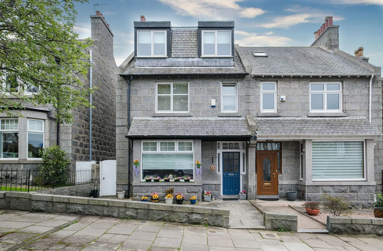 5 bed house for sale — Devanha Gardens South, Aberdeen