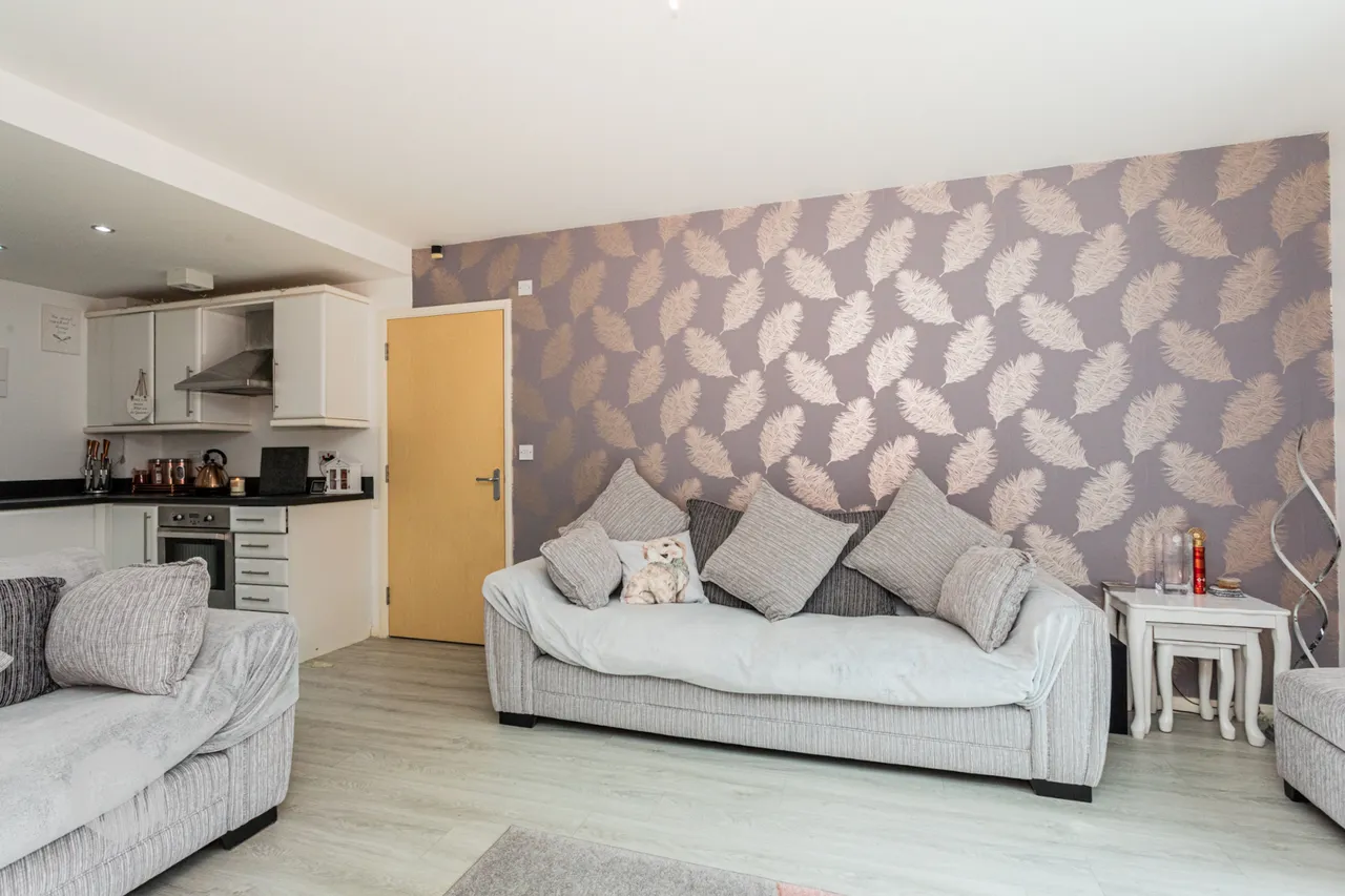 Apartment 1, 26 Thorncroft Avenue, Astley, Manchester, M29 7TA, photo 4
