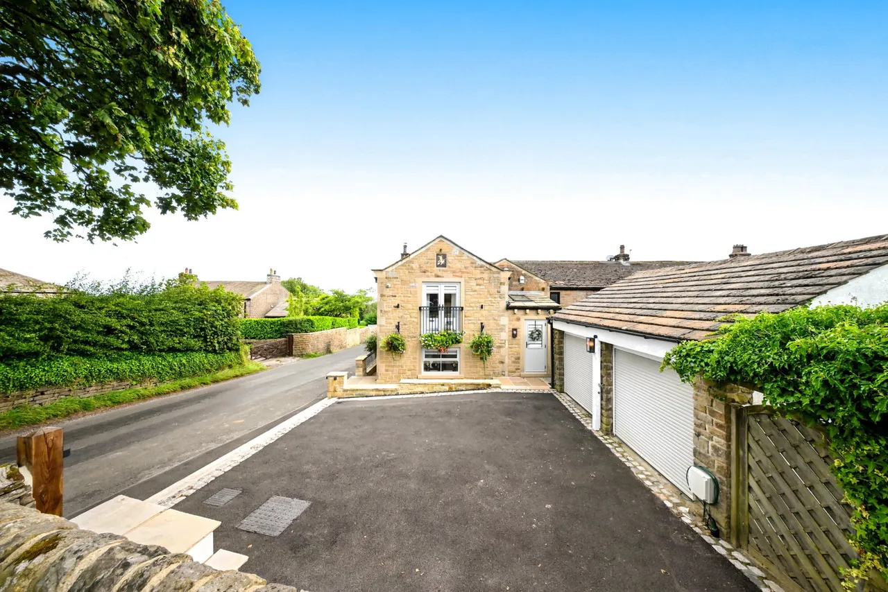 Heights Lane, Fence, BB12, photo 56