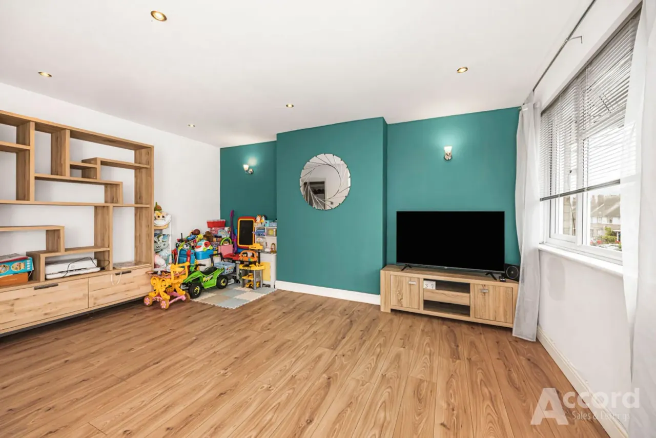 Chelmsford Avenue, Romford, RM5, photo 4