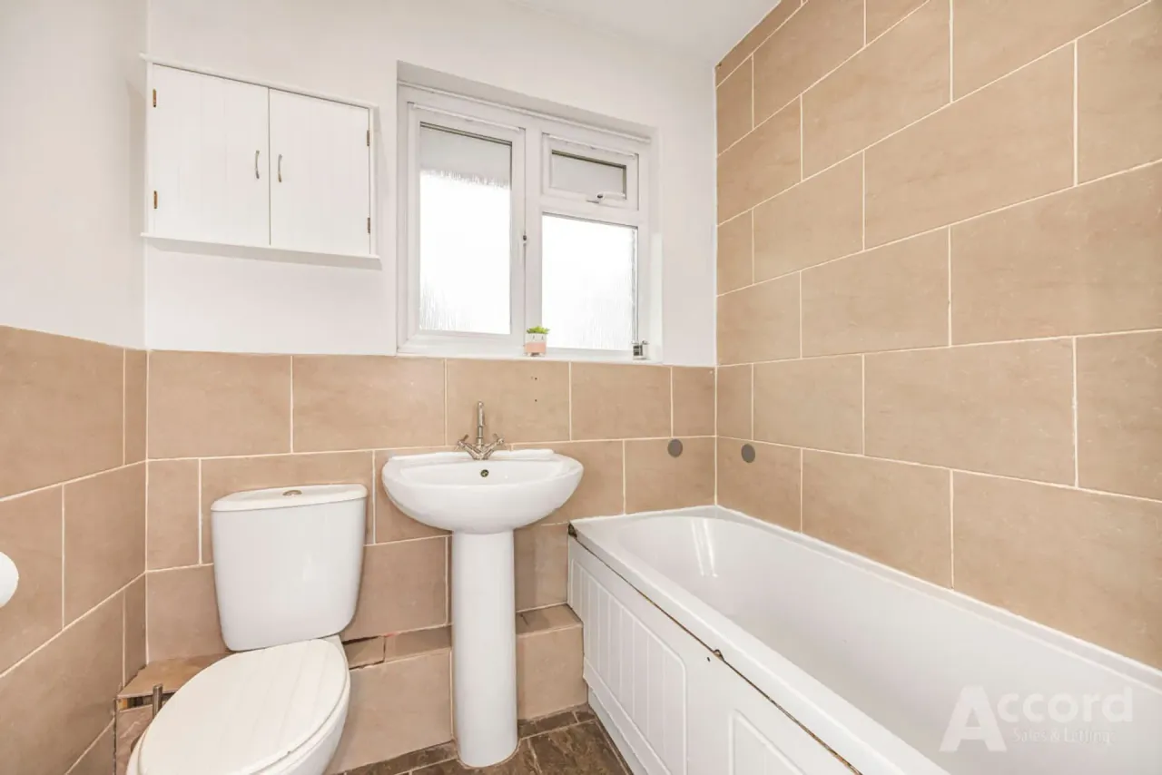 Chelmsford Avenue, Romford, RM5, photo 27