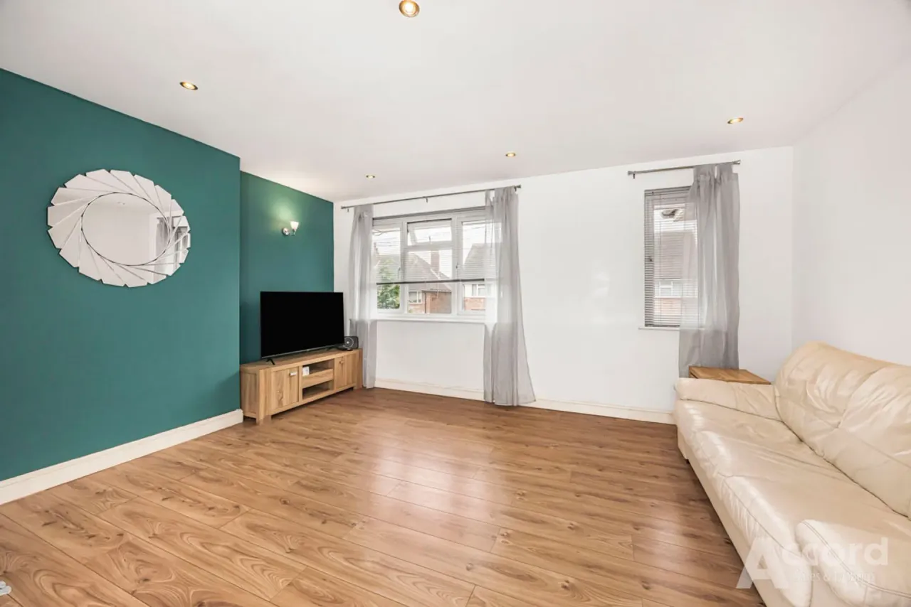 Chelmsford Avenue, Romford, RM5, photo 3