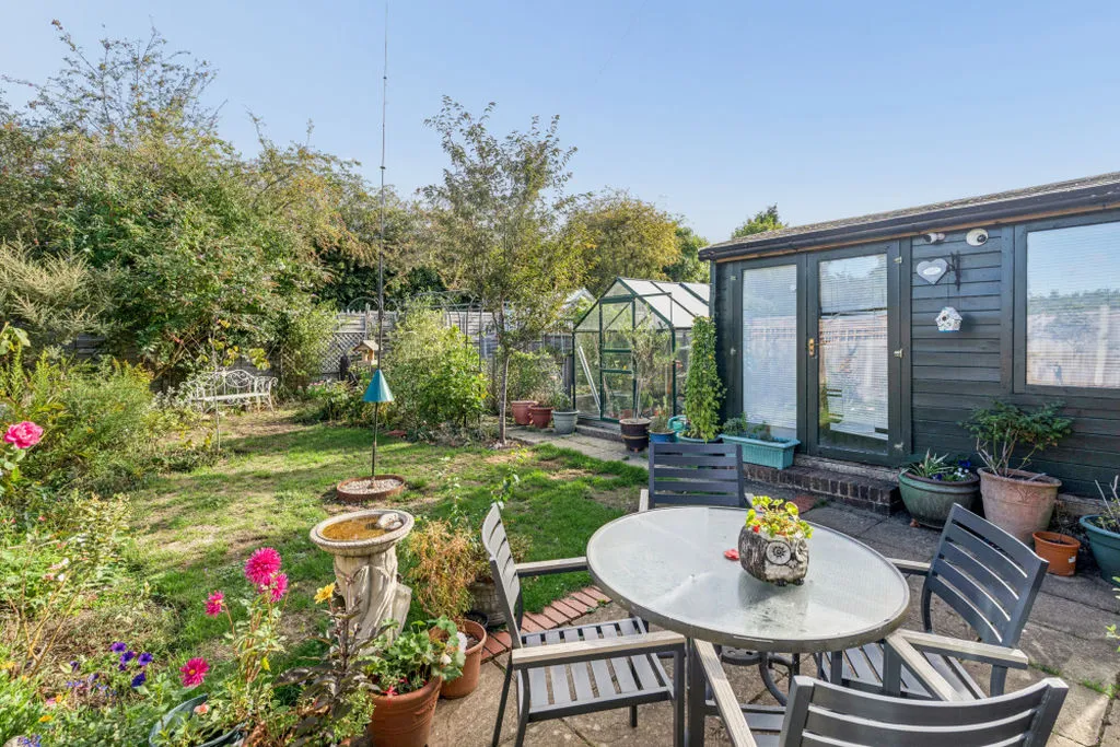 Lower Ridge, Bourne End SL8 5BL, photo 12