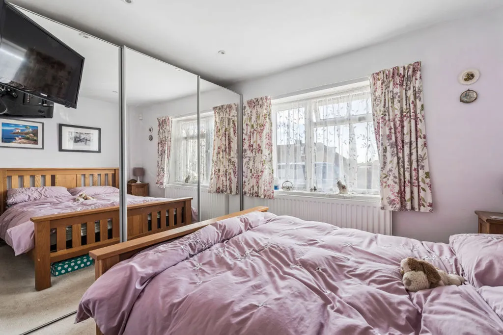 Lower Ridge, Bourne End SL8 5BL, photo 9