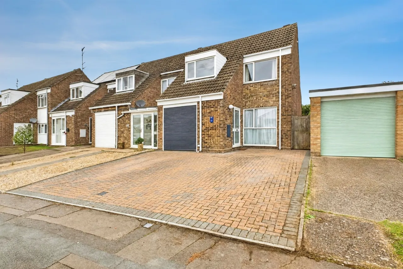 3 bed house for sale — Ash Rise, Northampton
