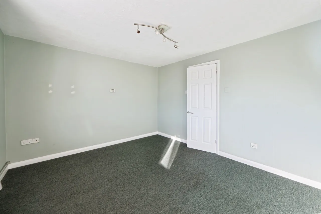 St. Faiths Close, Gosport, PO12, photo 13