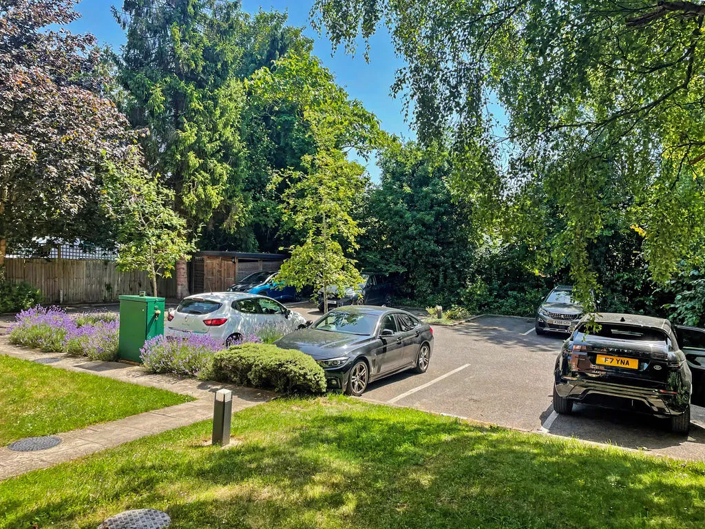 West Wycombe Road, High Wycombe HP12 3AW, photo 10