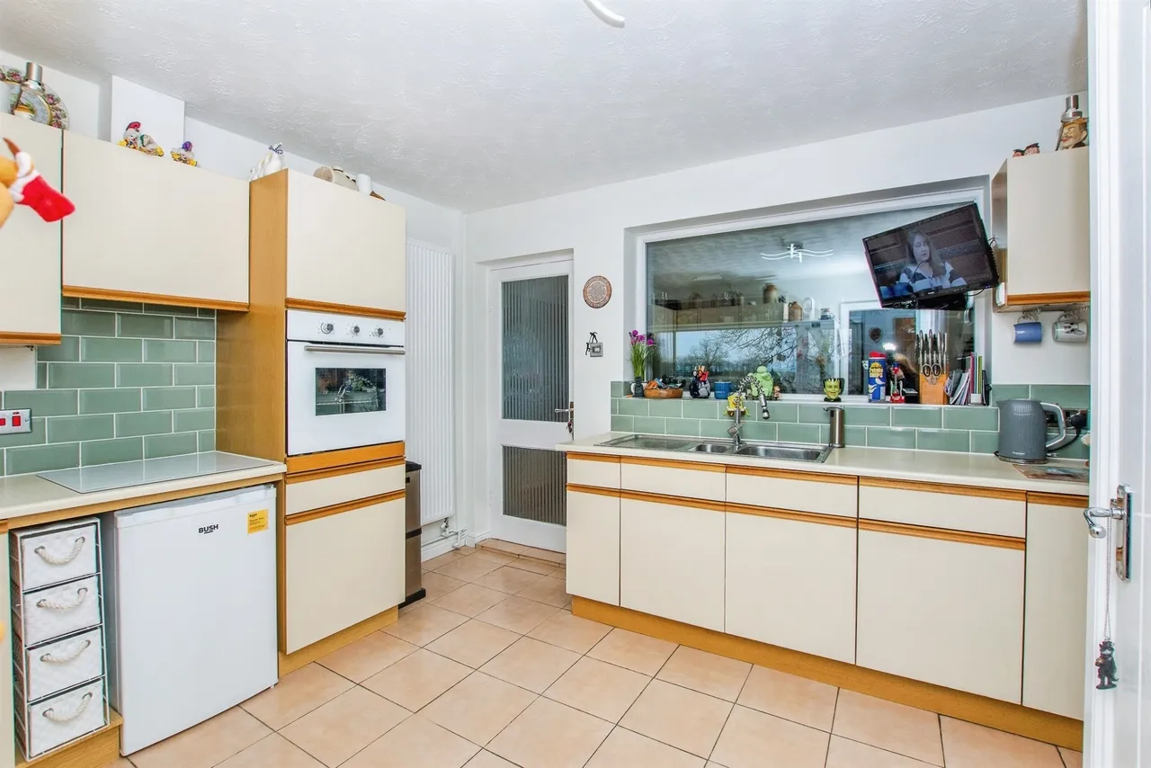 Front Road, Murrow, PE13, photo 4