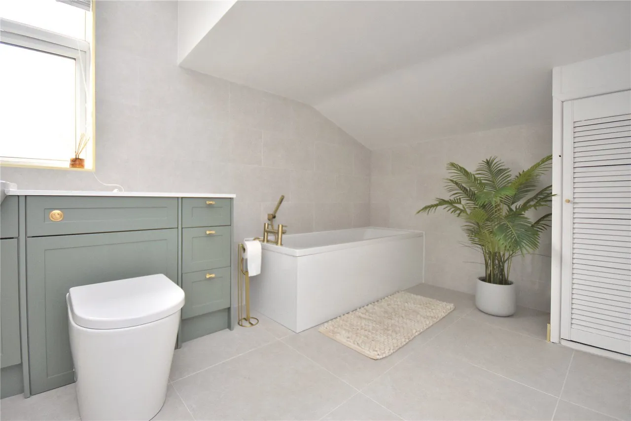 Sherbrooke Avenue, Leeds, LS15, photo 8