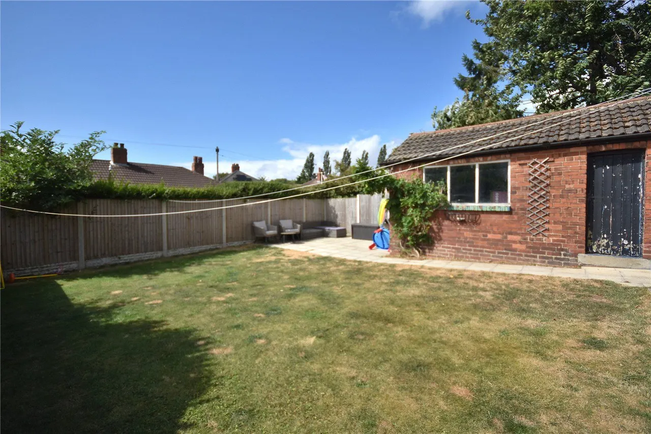 Sherbrooke Avenue, Leeds, LS15, photo 14