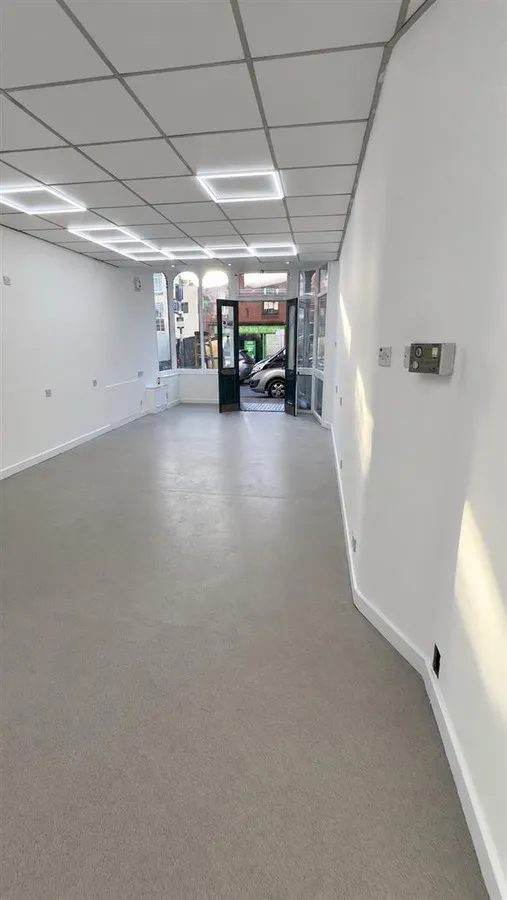 property to rent, High Street, Stoke-on-Trent, ST10