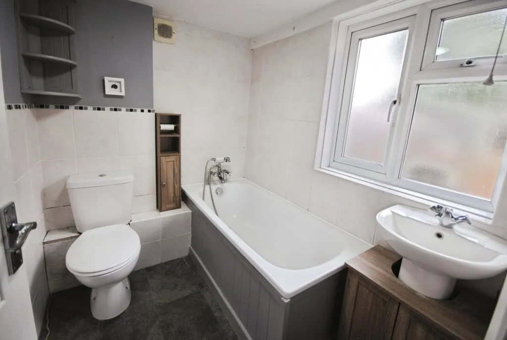 Wiggenhall Road, Watford, photo 8