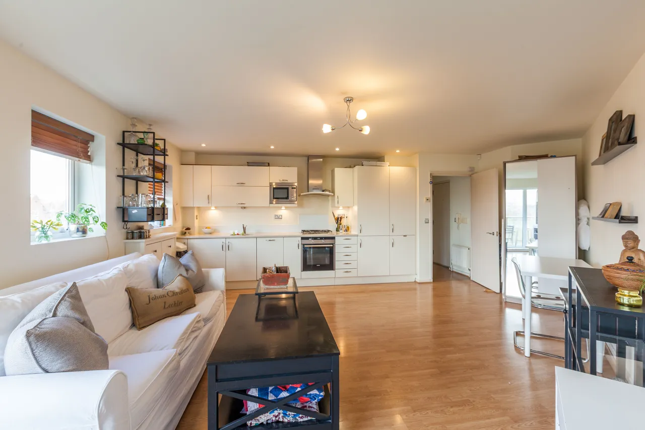 1 bed flat for sale — Flat 11 Goldsmiths Apartments, 58 Goldsmiths Row, London