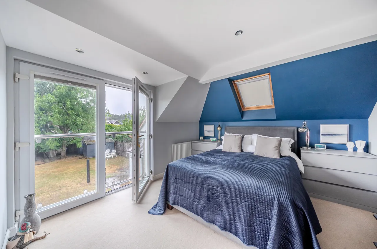 Maple Grove, Woking, GU22, photo 12