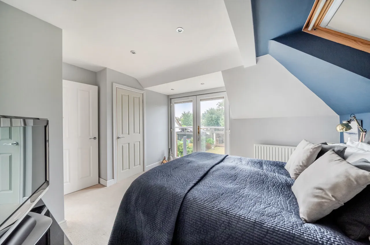 Maple Grove, Woking, GU22, photo 15