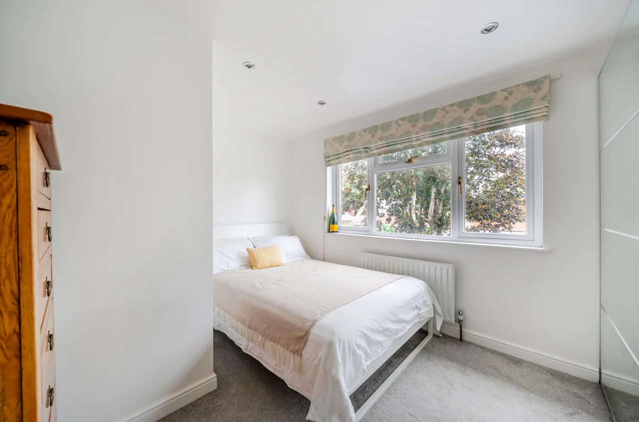 Maple Grove, Woking, GU22, photo 17