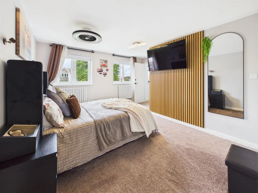Colerne Drive, Hucclecote, photo 15