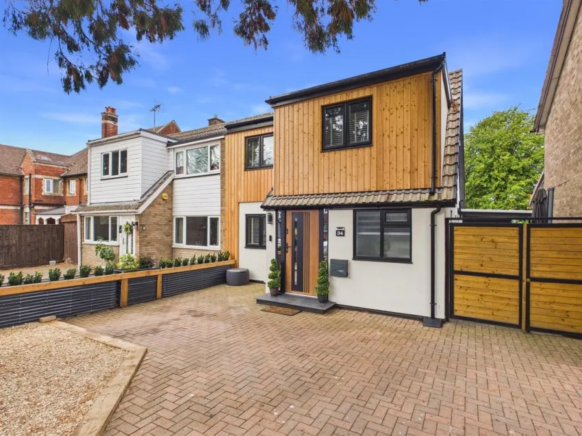 3 bed house for sale, Colerne Drive, Hucclecote