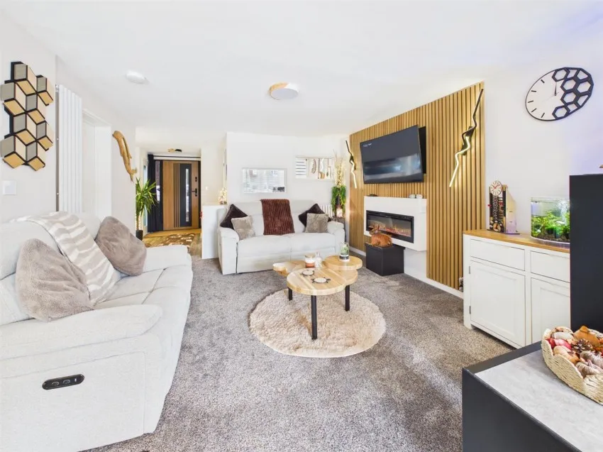 Colerne Drive, Hucclecote, photo 8